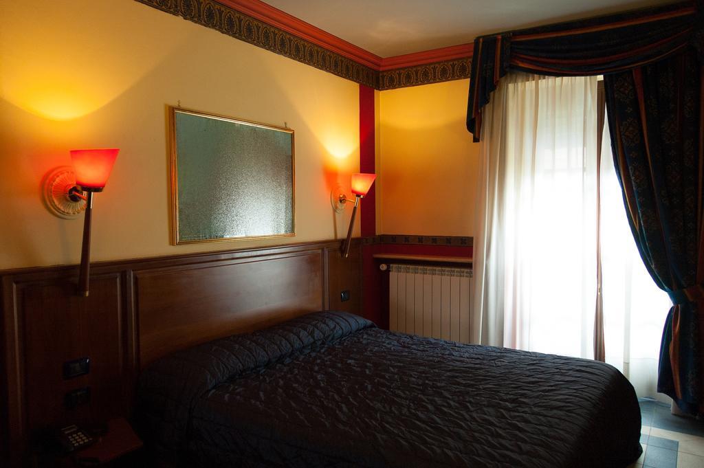 Hotel Giulio Cesare Turin Bagian luar foto